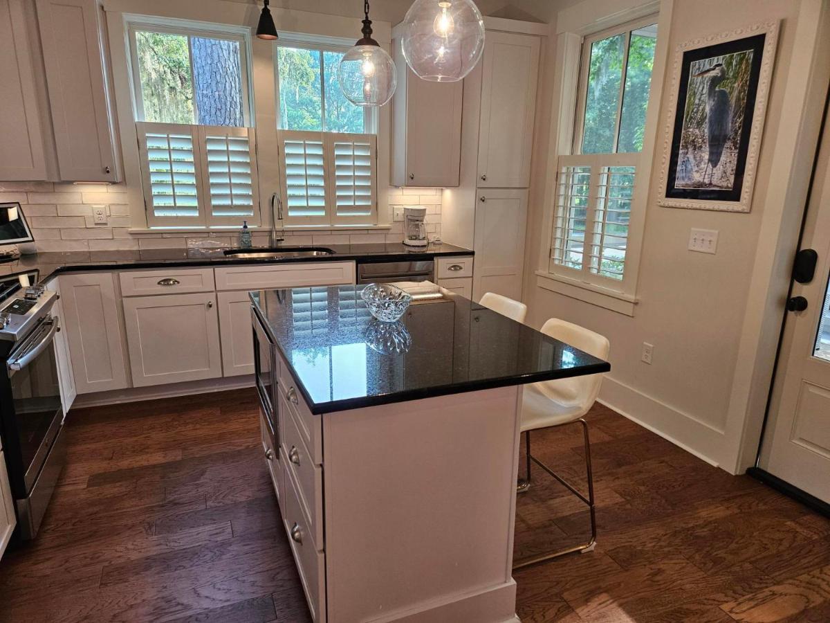 Low Country Cottage In Beautiful Habersham بيوفورت المظهر الخارجي الصورة
